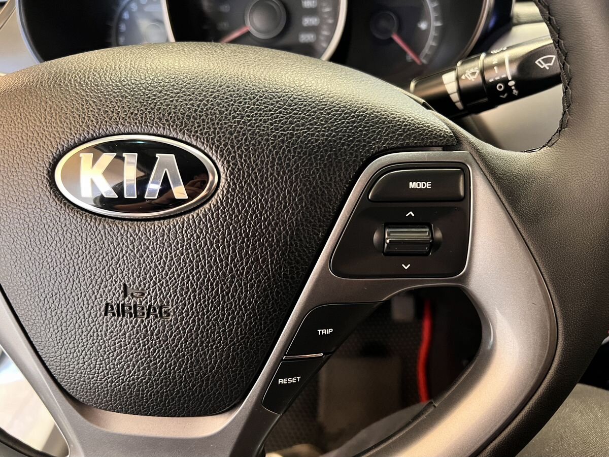 Kia Rio 2015 13