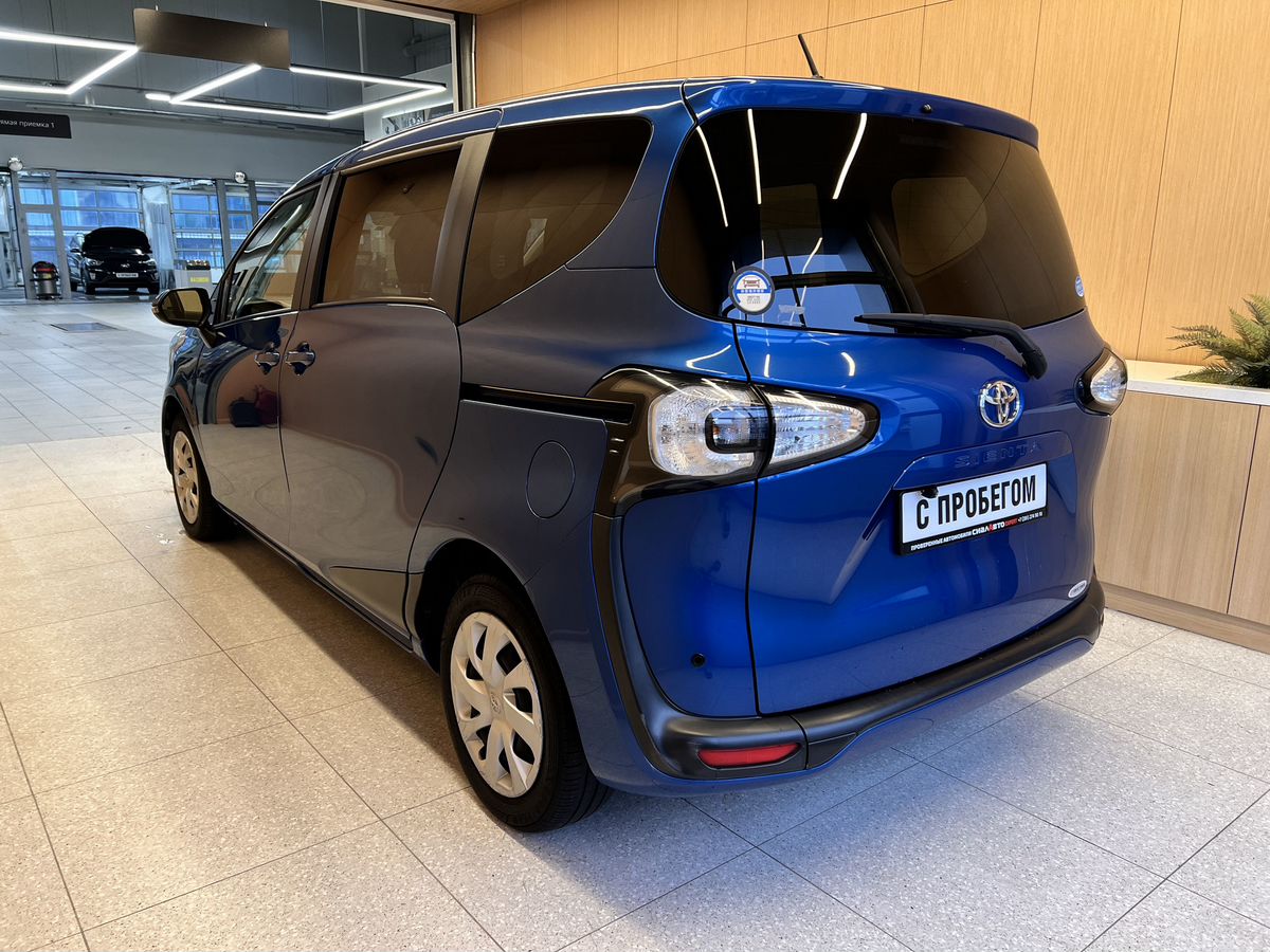 Toyota Sienta 2018 6