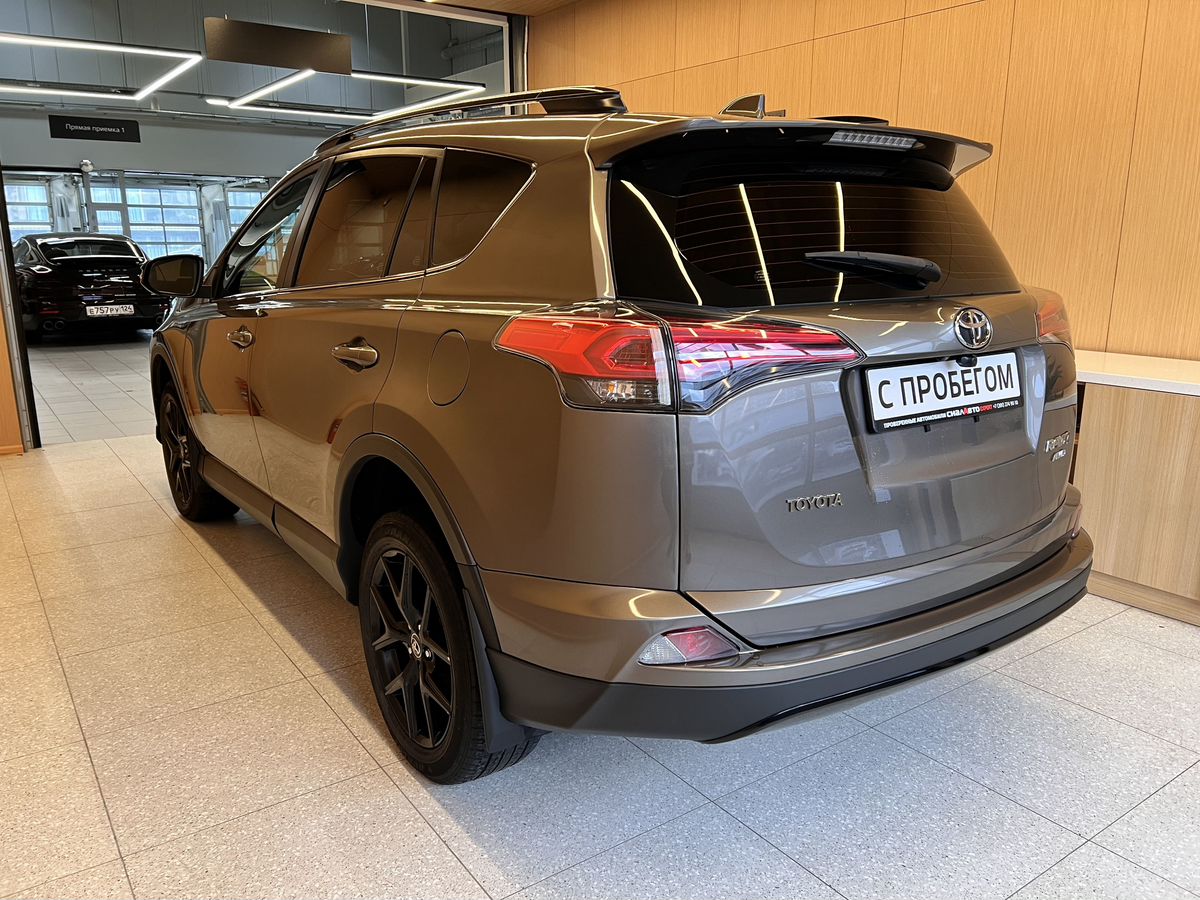 Toyota RAV4 2019 6