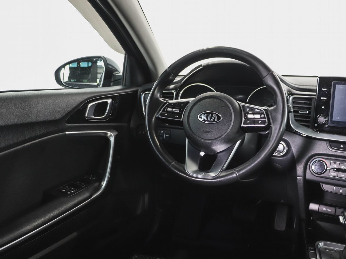 Kia Ceed 2020 11