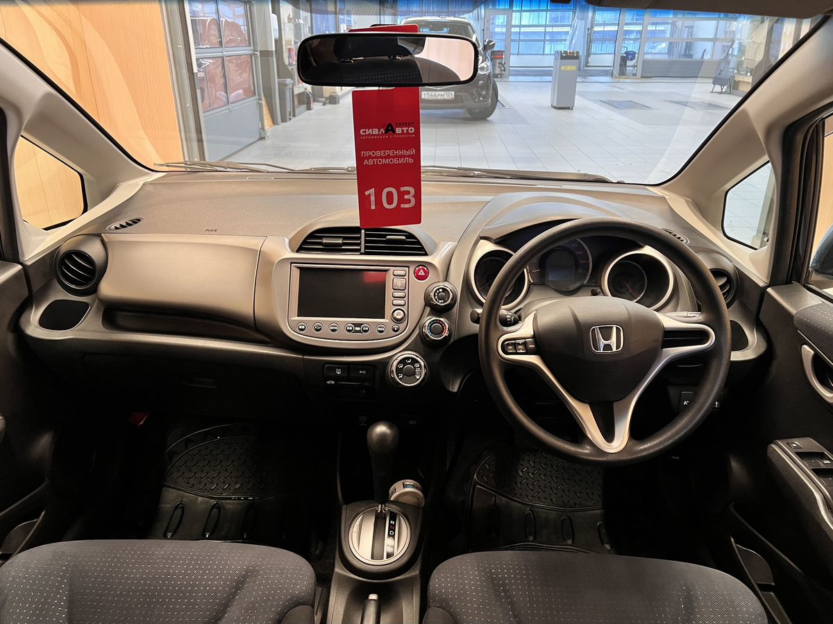 Honda Fit 2010 17