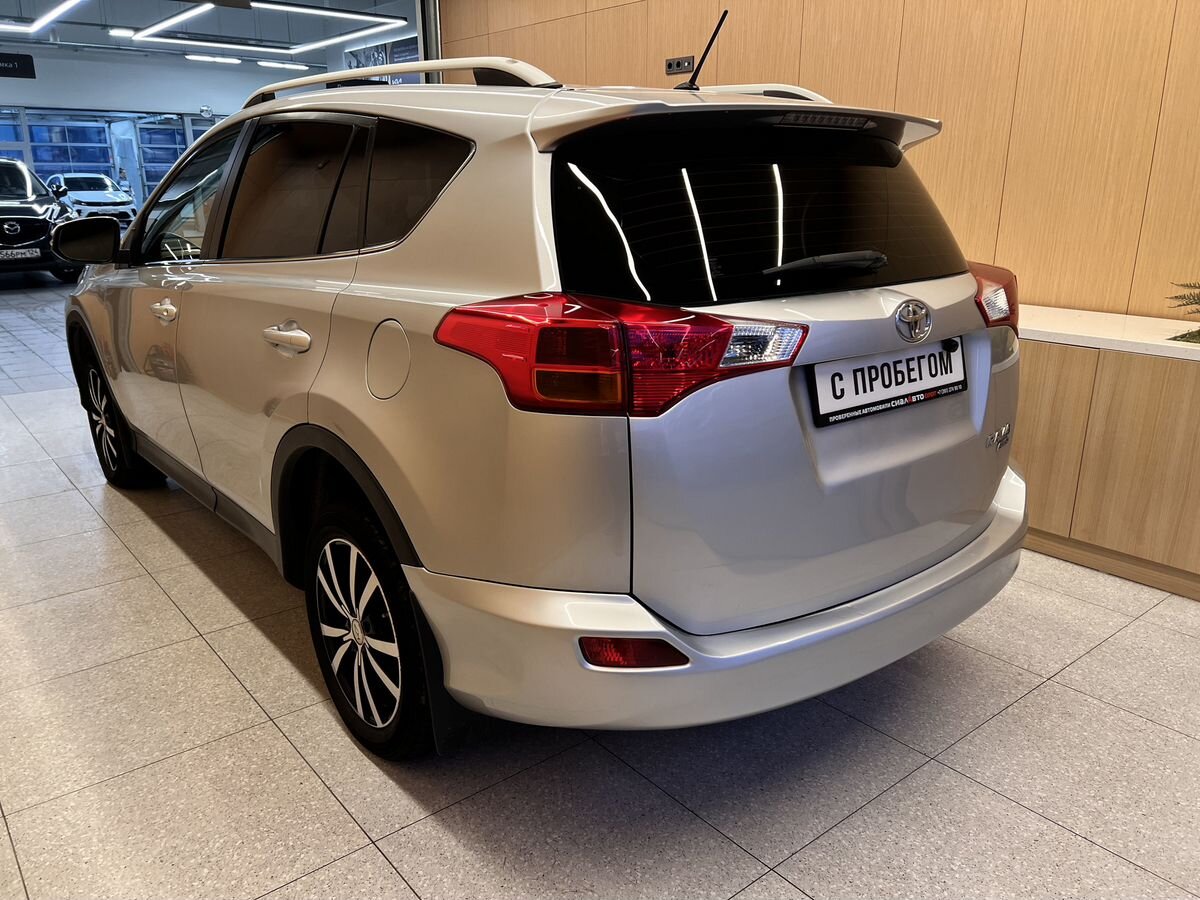 Toyota RAV4 2014 6