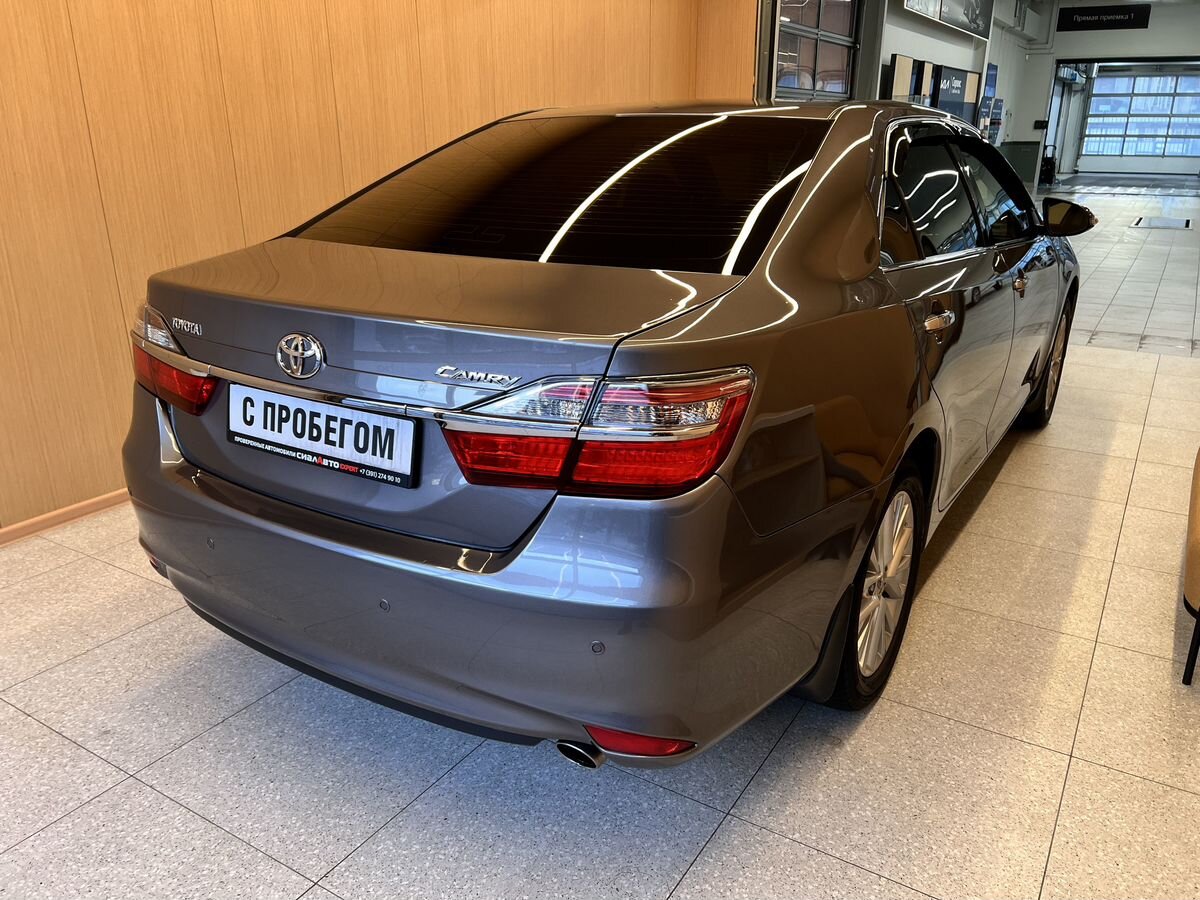 Toyota Camry 2015 4