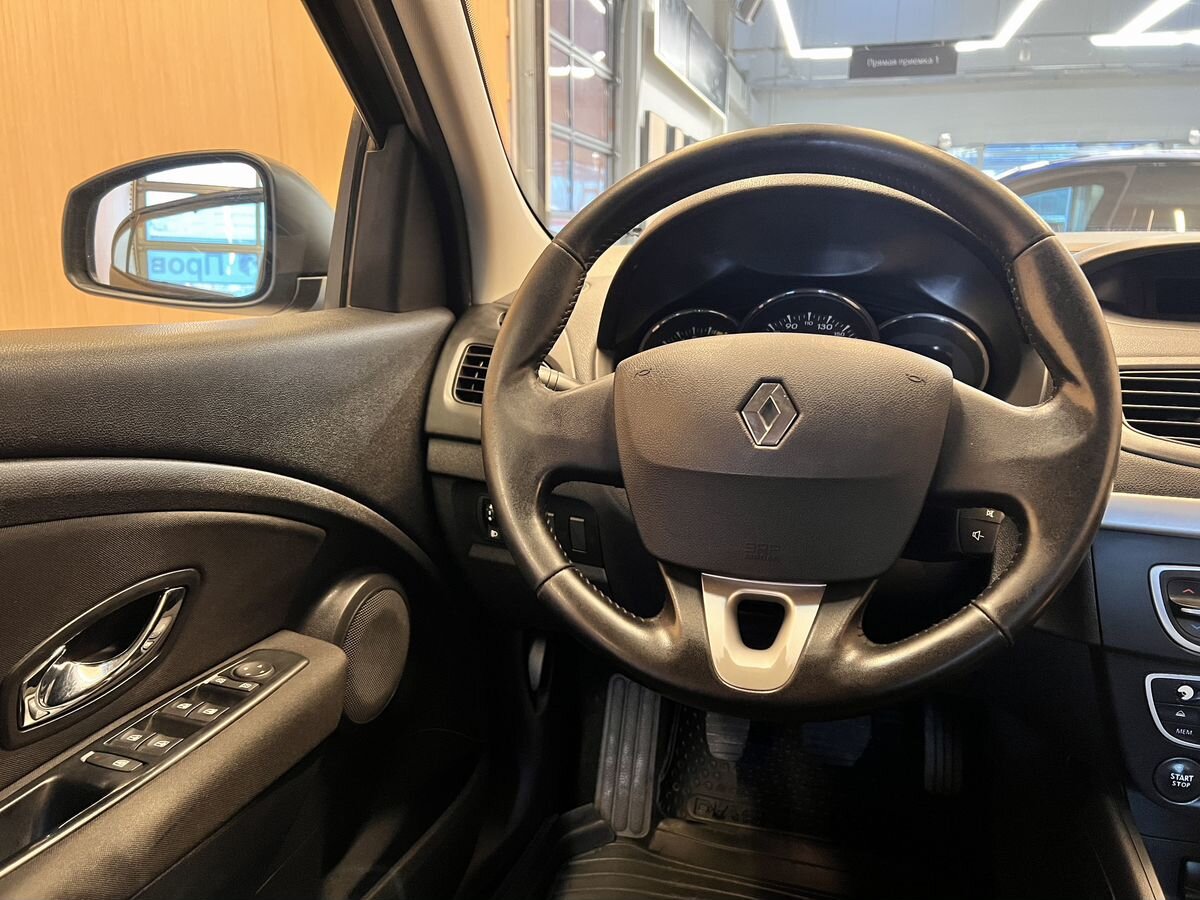 Renault Fluence 2012 11