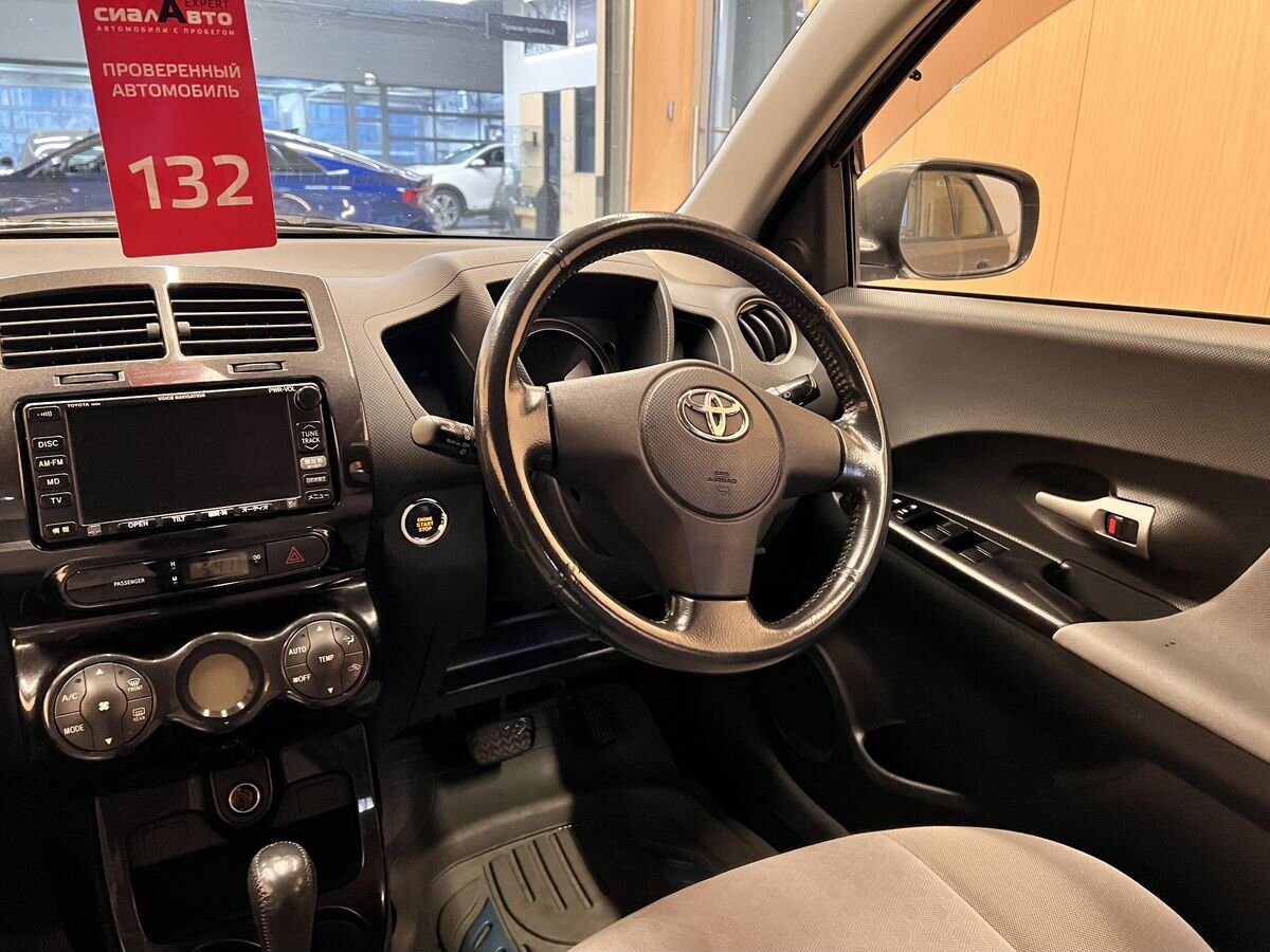 Toyota Ist 2010 17