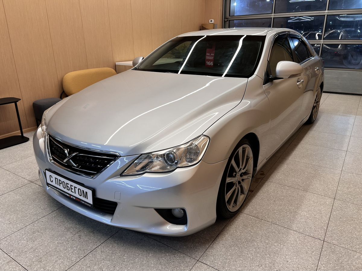 Toyota Mark X 2011 3