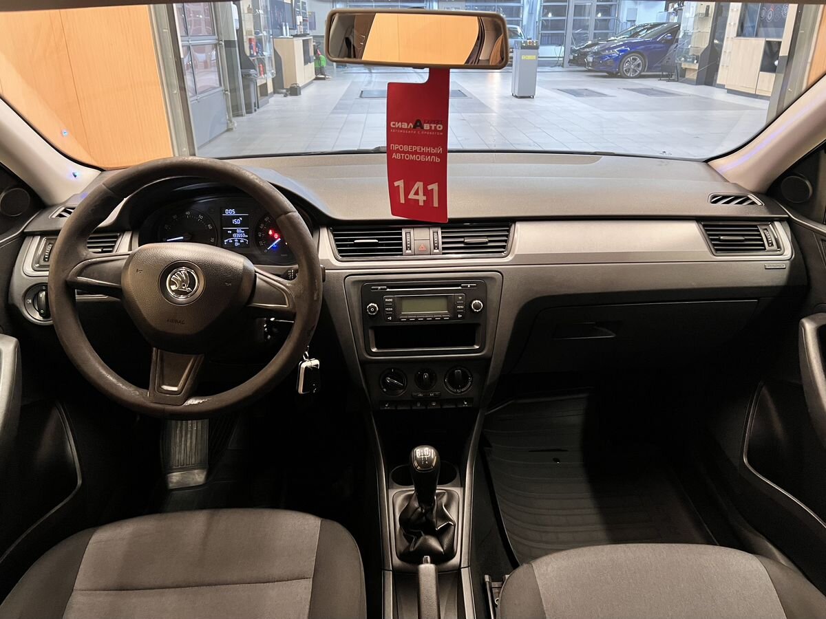 Skoda Rapid 2014 16