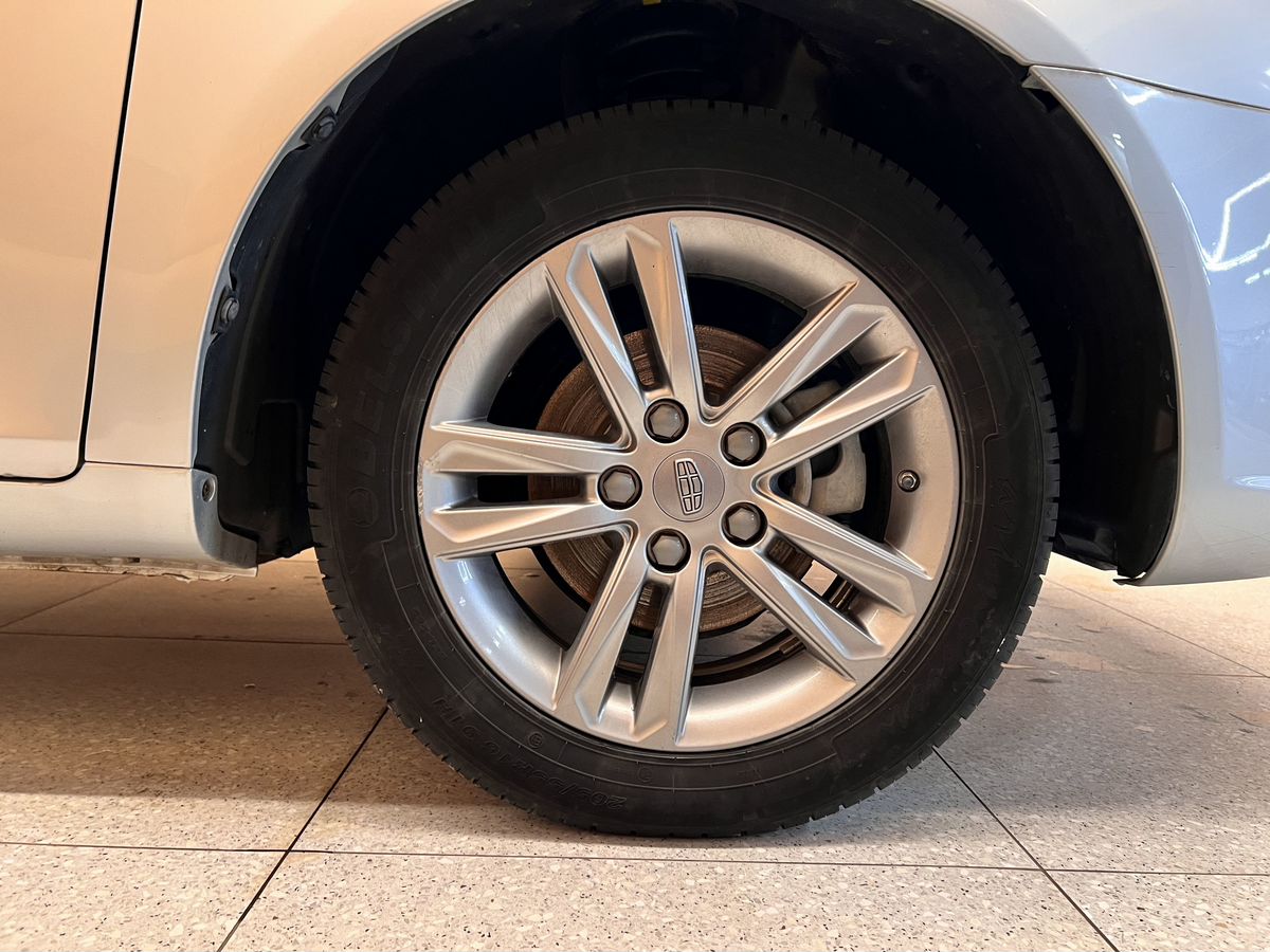 Geely Emgrand 2019 25