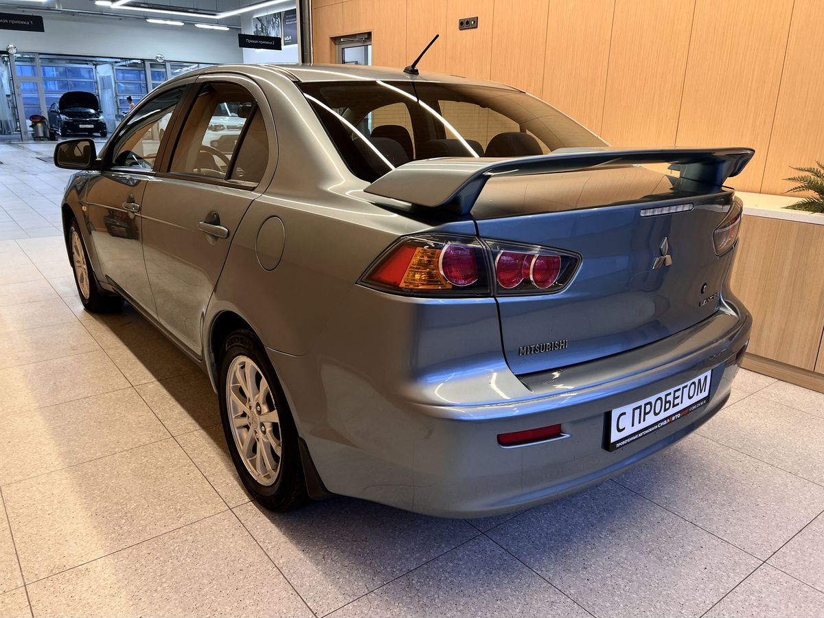 Mitsubishi Lancer 2011 6