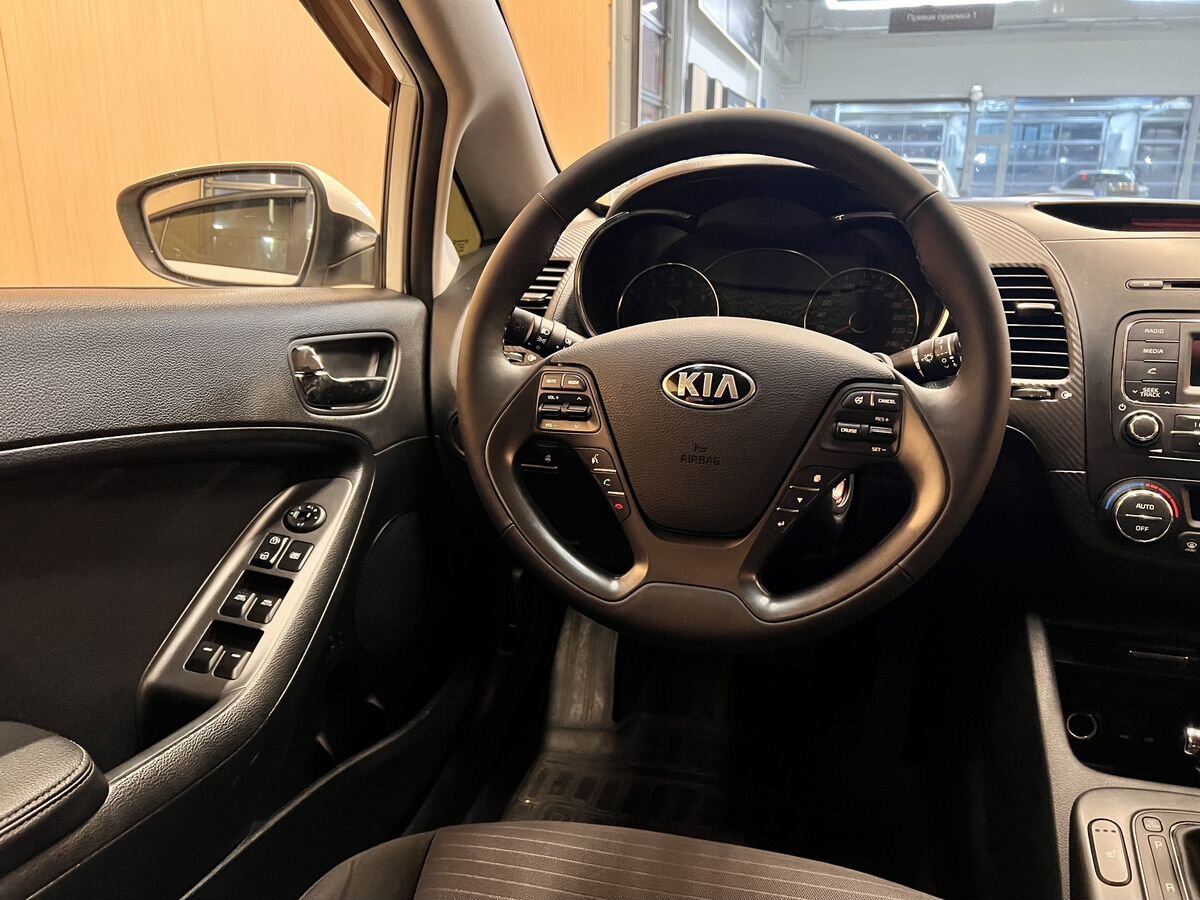 Kia Cerato 2014 16