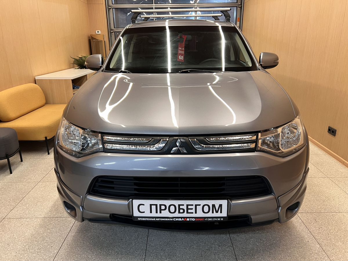 Mitsubishi Outlander 2012 1