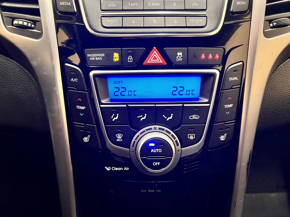 Hyundai i30 2013 16