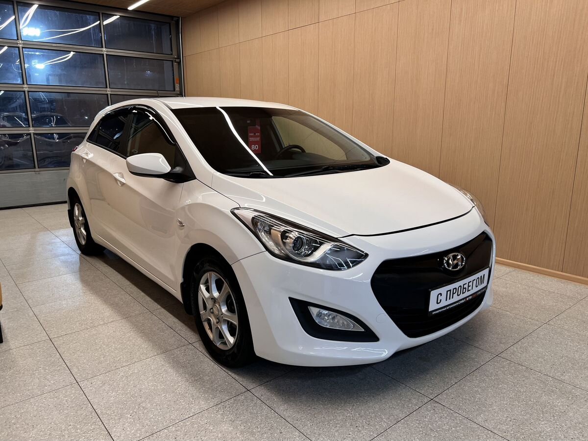 Hyundai i30 2013 Автомат Передний Бензин 1.6