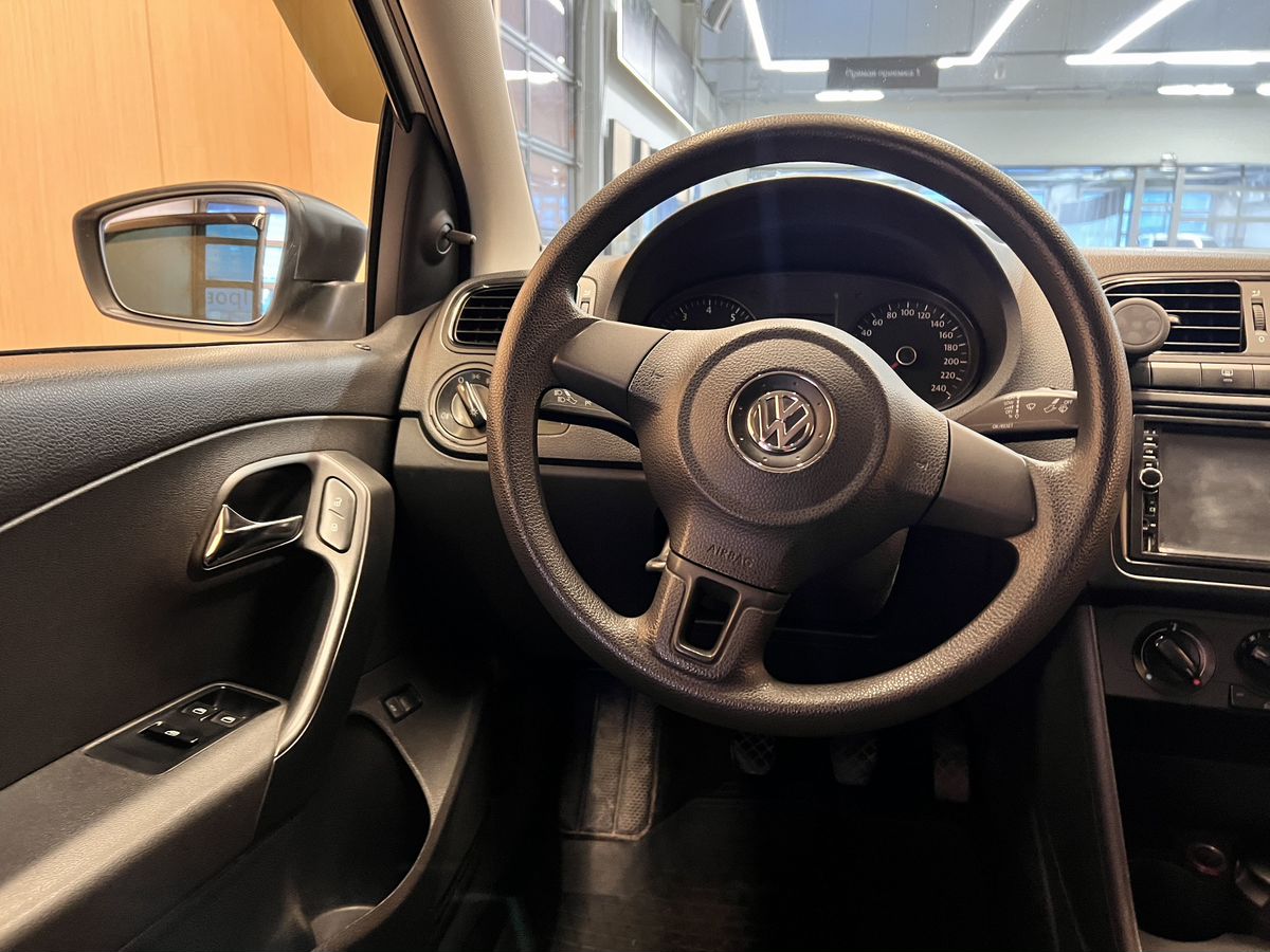 Volkswagen Polo 2013 11