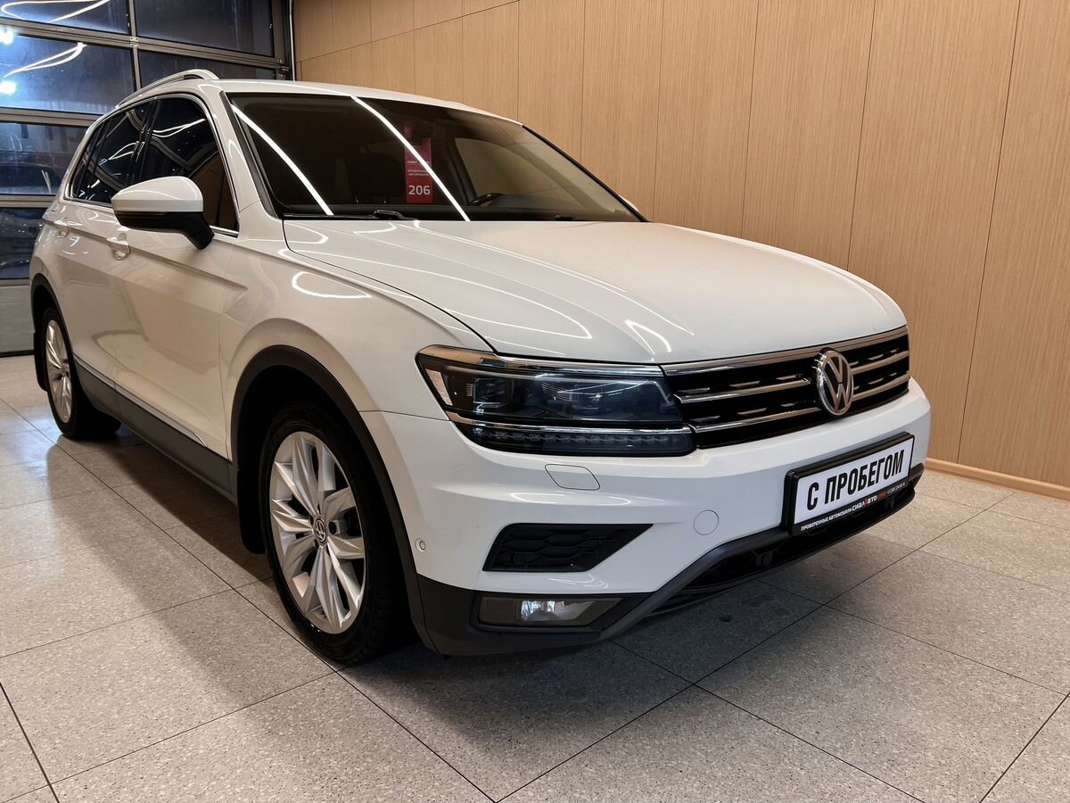 Volkswagen Tiguan 2017 Робот Полный Бензин 2.0