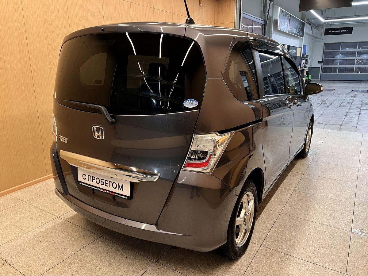 Honda Freed 2013 4