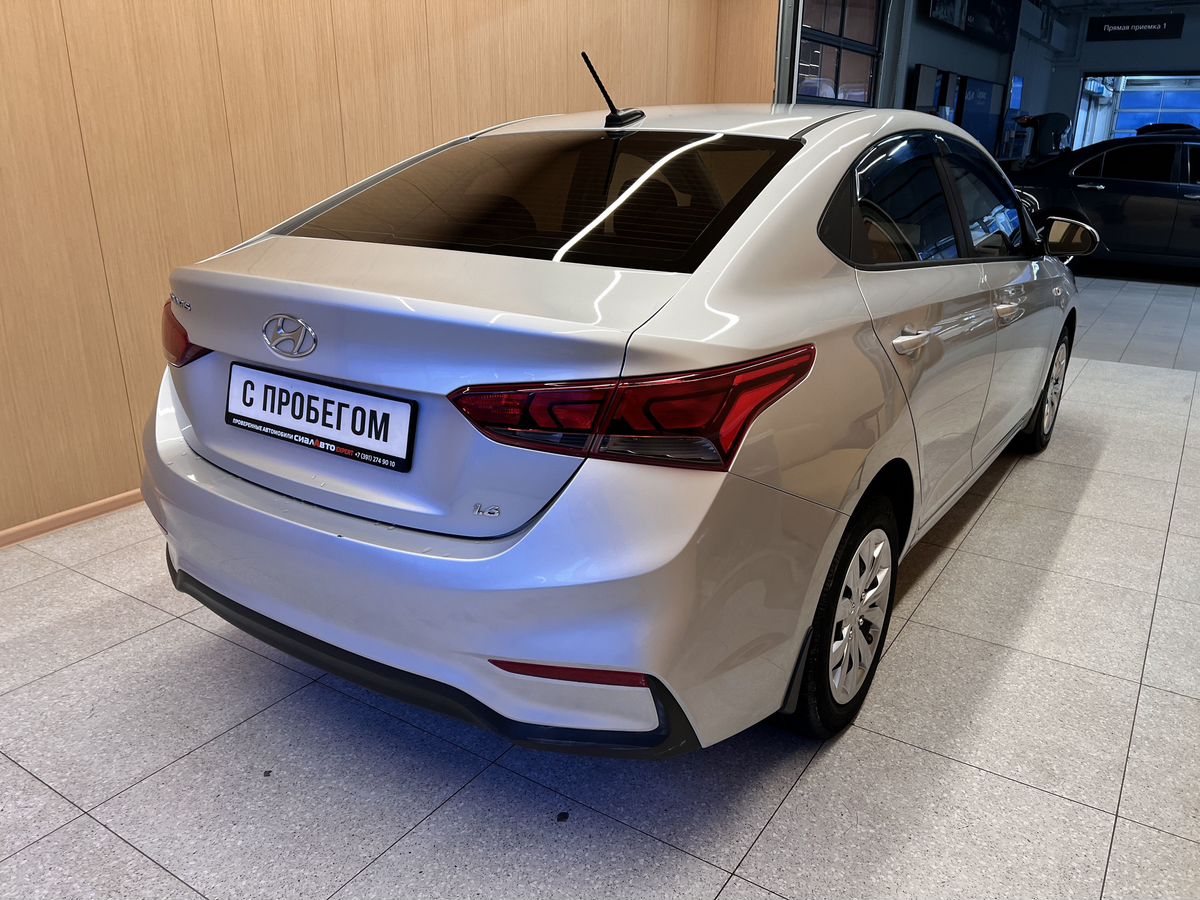 Hyundai Solaris 2017 4