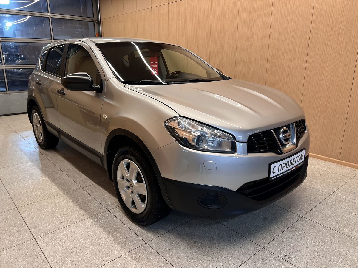 Nissan Qashqai 2010 Механика Передний Бензин 1.6