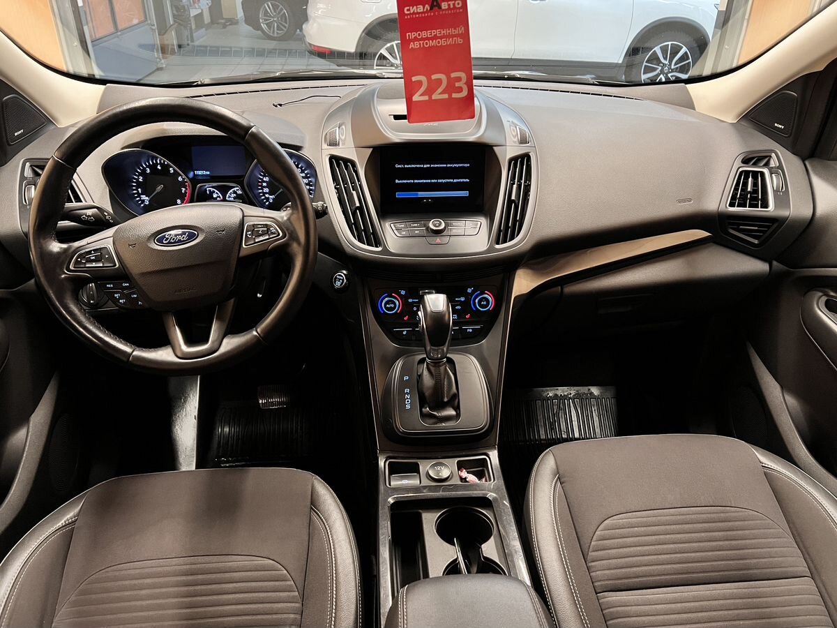 Ford Kuga 2019 17