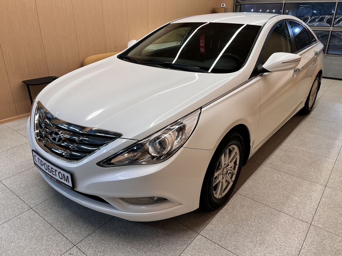 Hyundai Sonata 2011 3