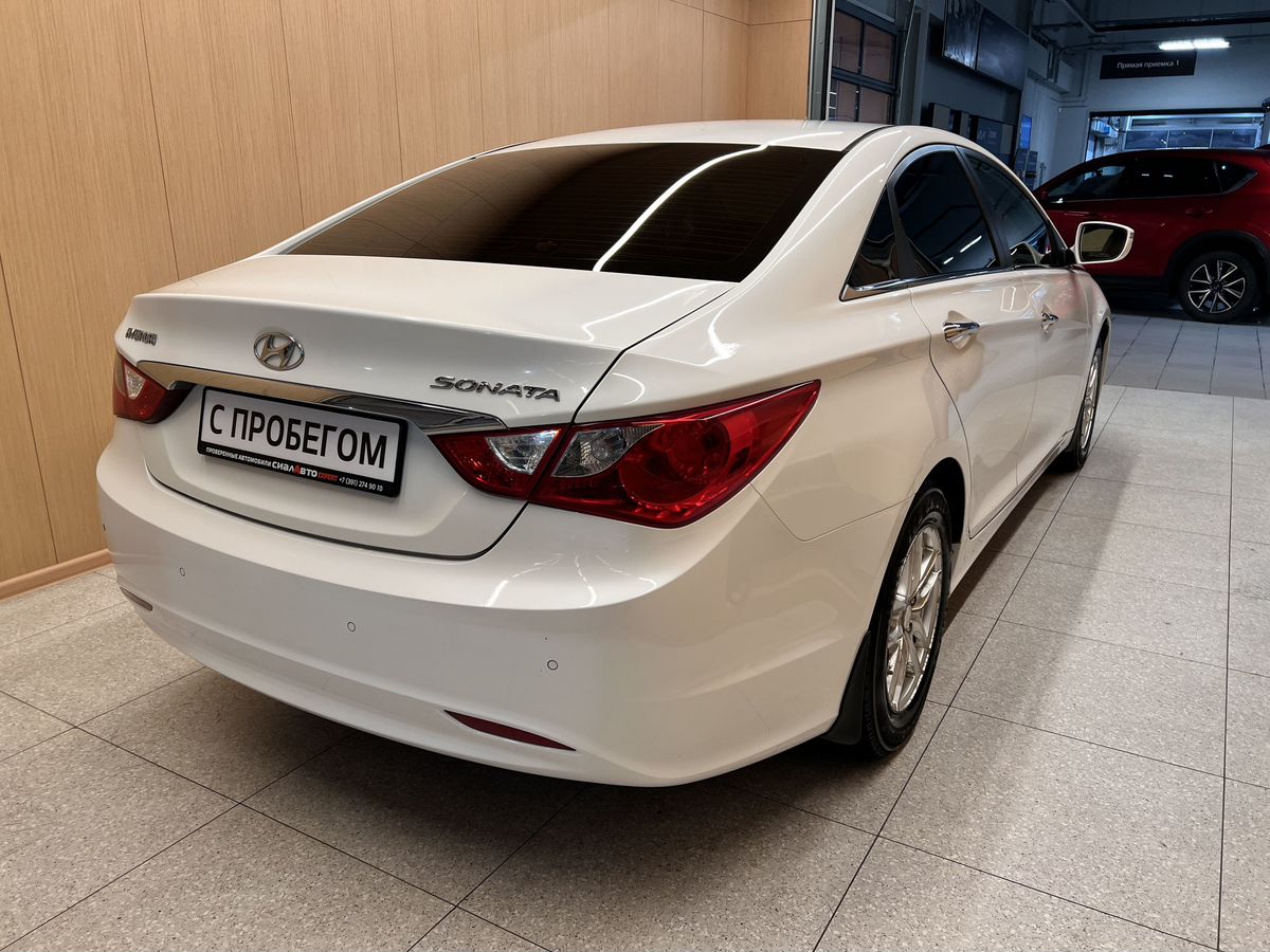 Hyundai Sonata 2011 4