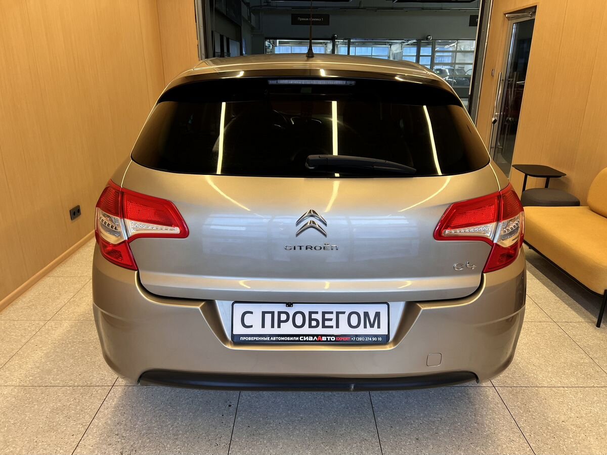 Citroen C4 2011 4