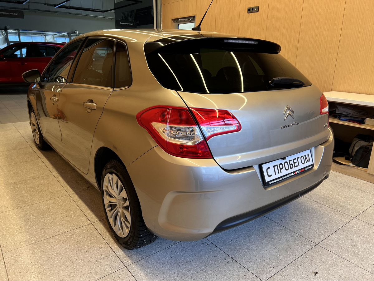 Citroen C4 2011 5