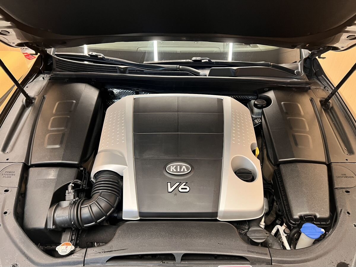 Kia Quoris 2013 32