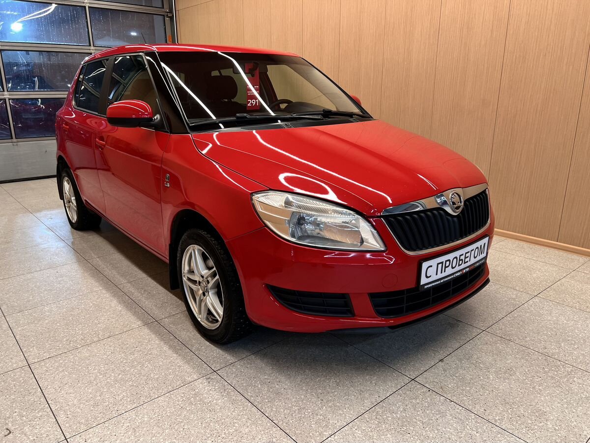 Skoda Fabia 2014 Автомат Передний Бензин 1.6