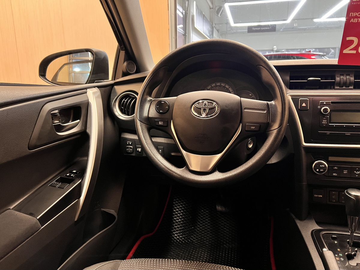 Toyota Auris 2014 14