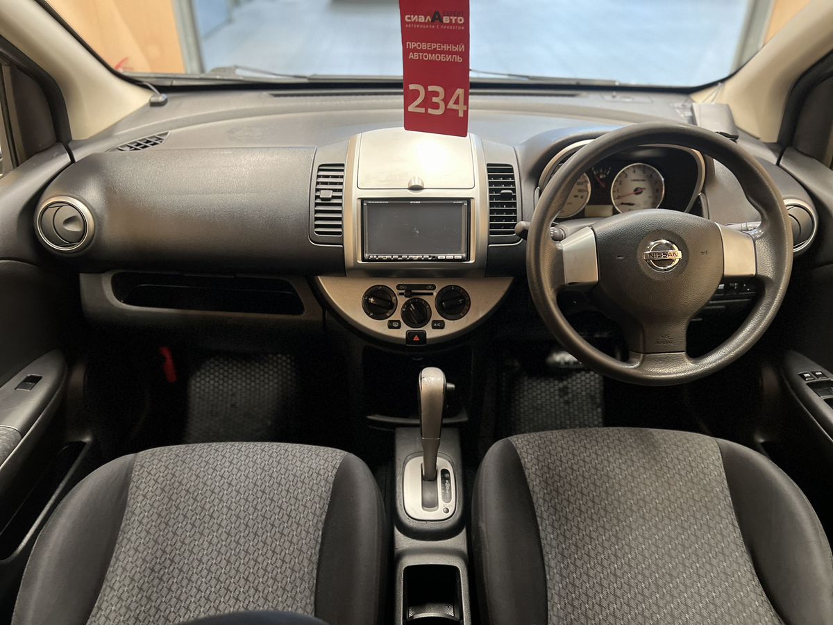 Nissan Note 2011 14