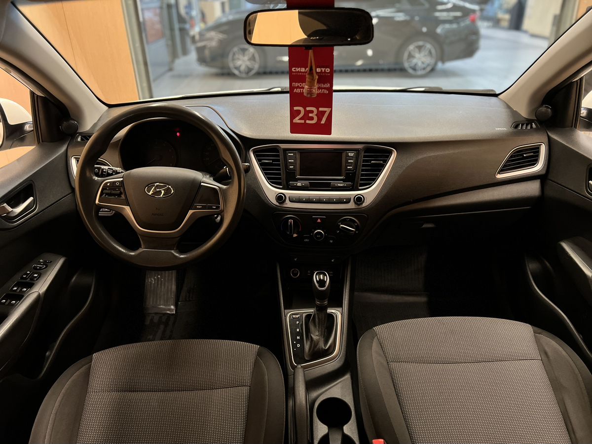 Hyundai Solaris 2018 10