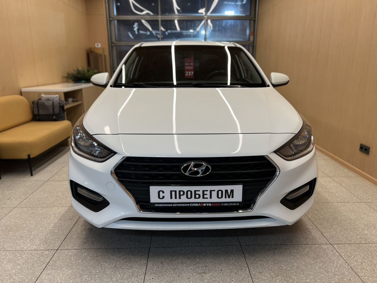 Hyundai Solaris 2018 1