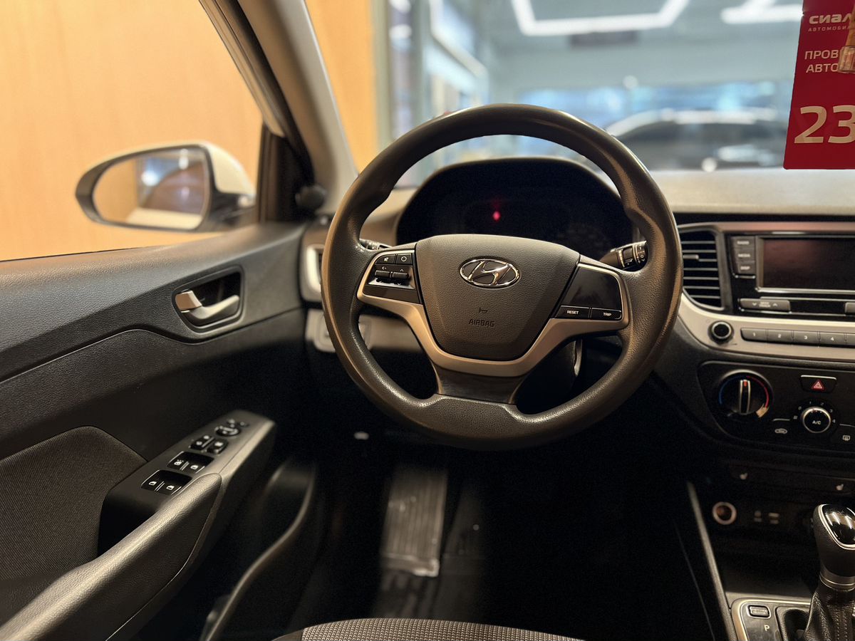 Hyundai Solaris 2018 9