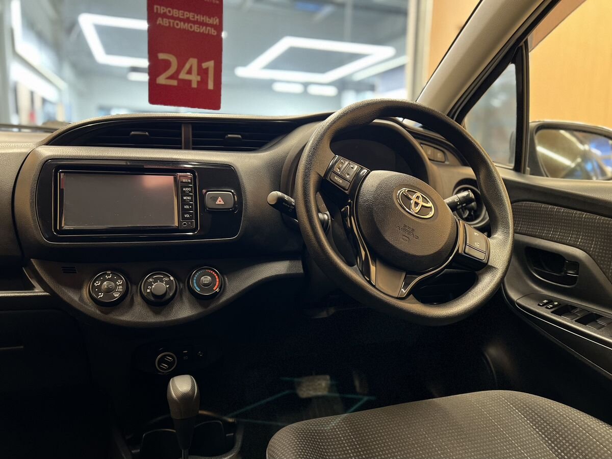 Toyota Vitz 2018 18