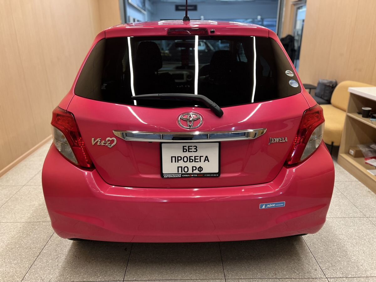 Toyota Vitz 2012 4