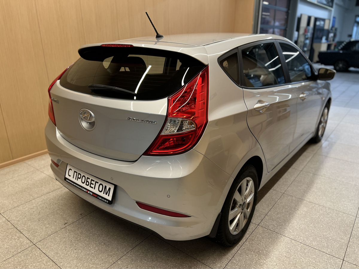 Hyundai Solaris 2014 3