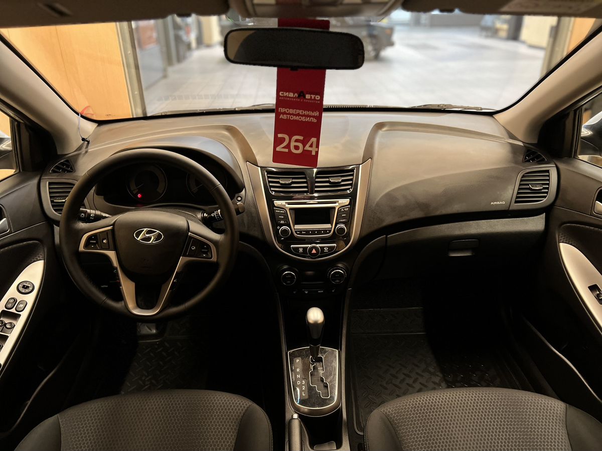 Hyundai Solaris 2014 16