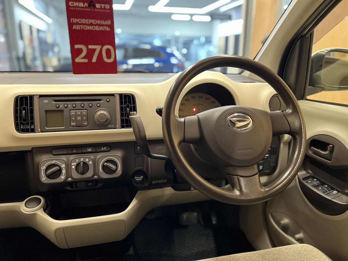 Daihatsu Boon 2013 12