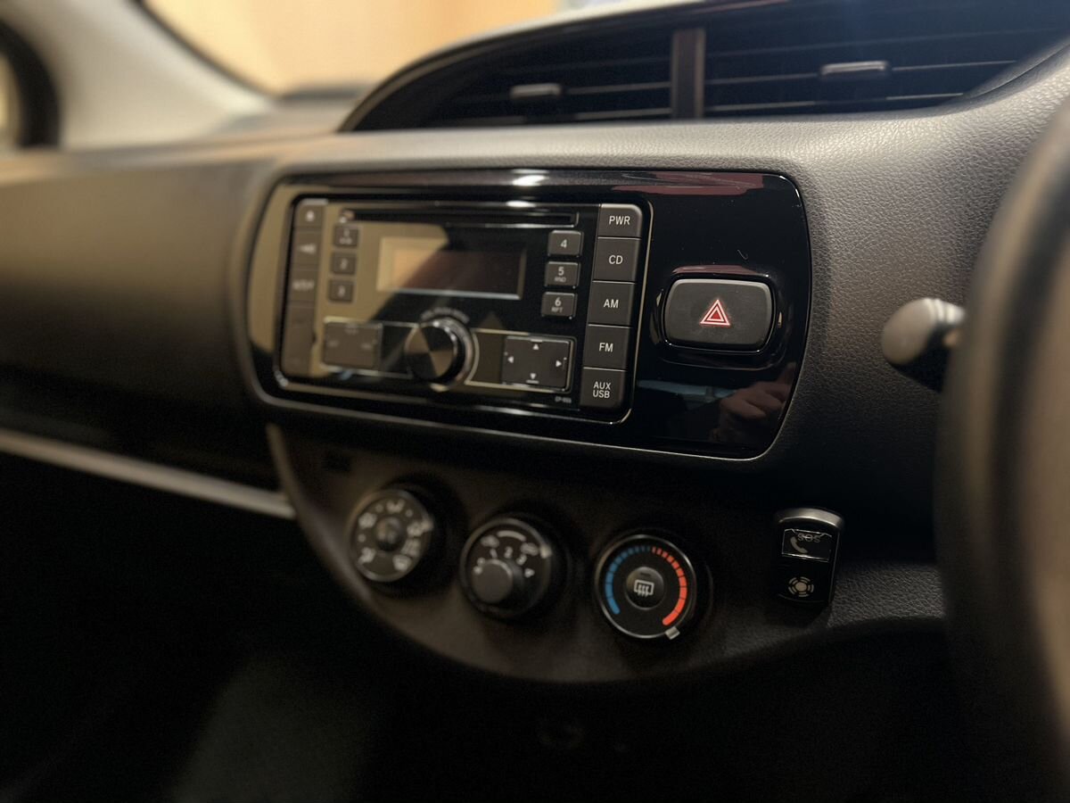 Toyota Vitz 2018 10