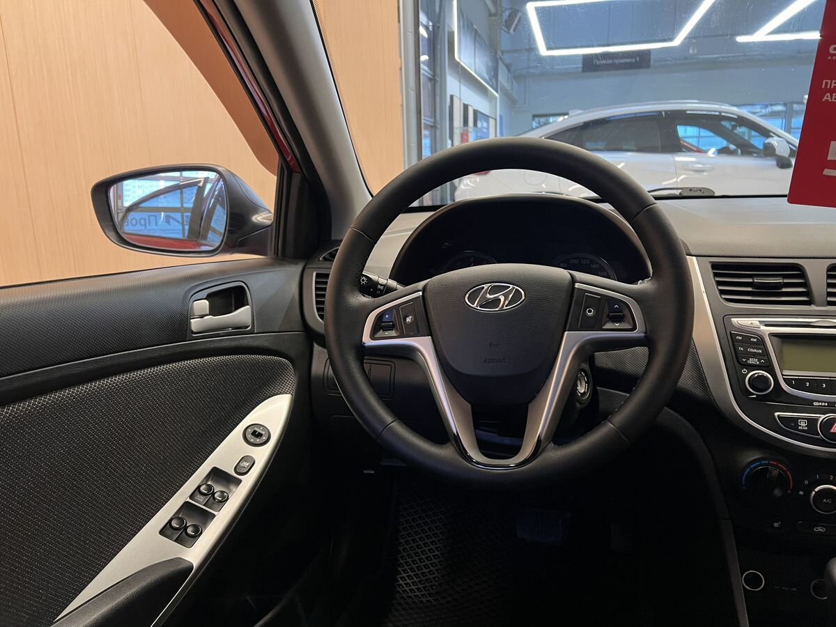 Hyundai Solaris 2013 15