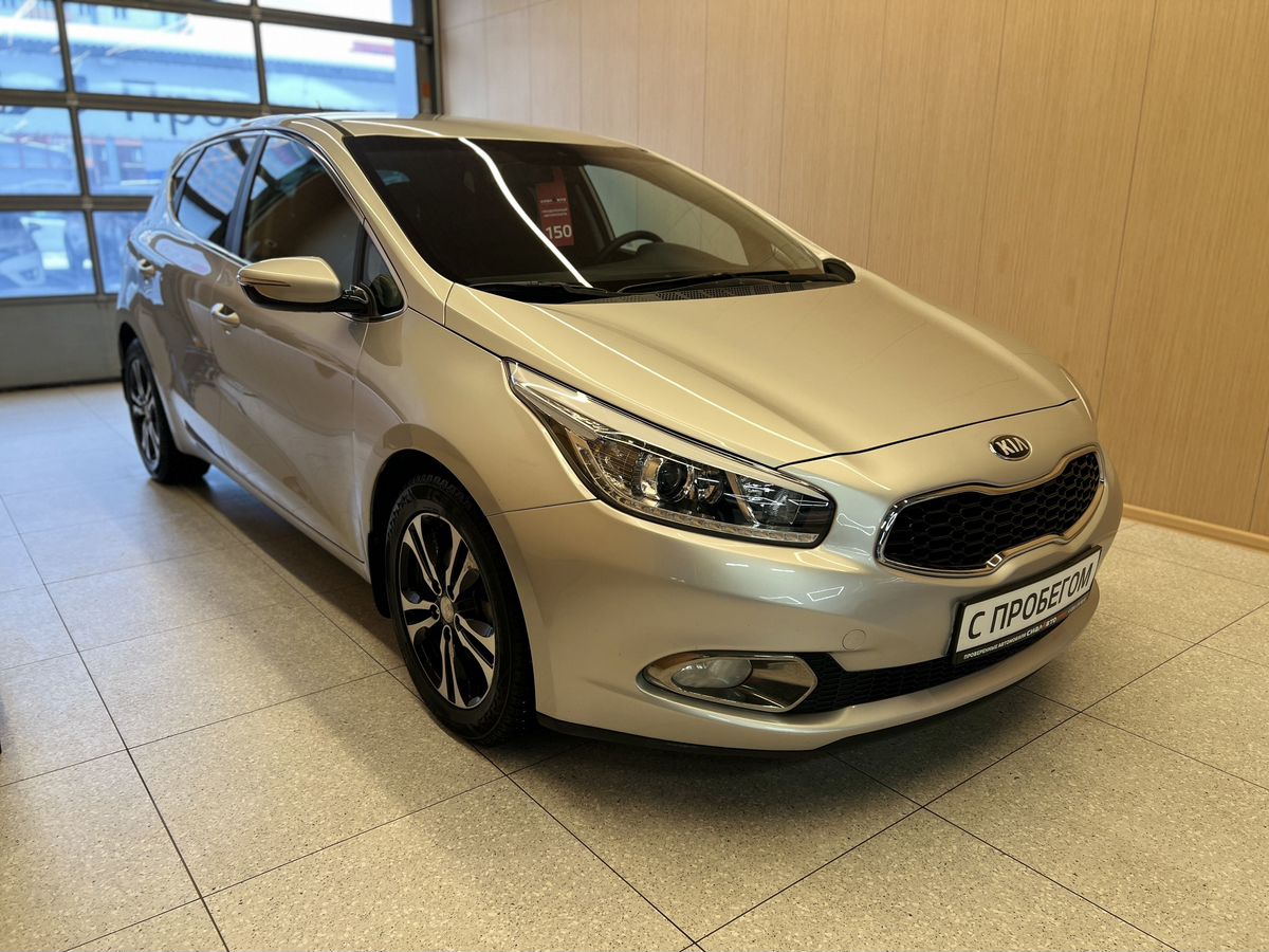 Kia Ceed 2013 Автомат Передний Бензин 1.6