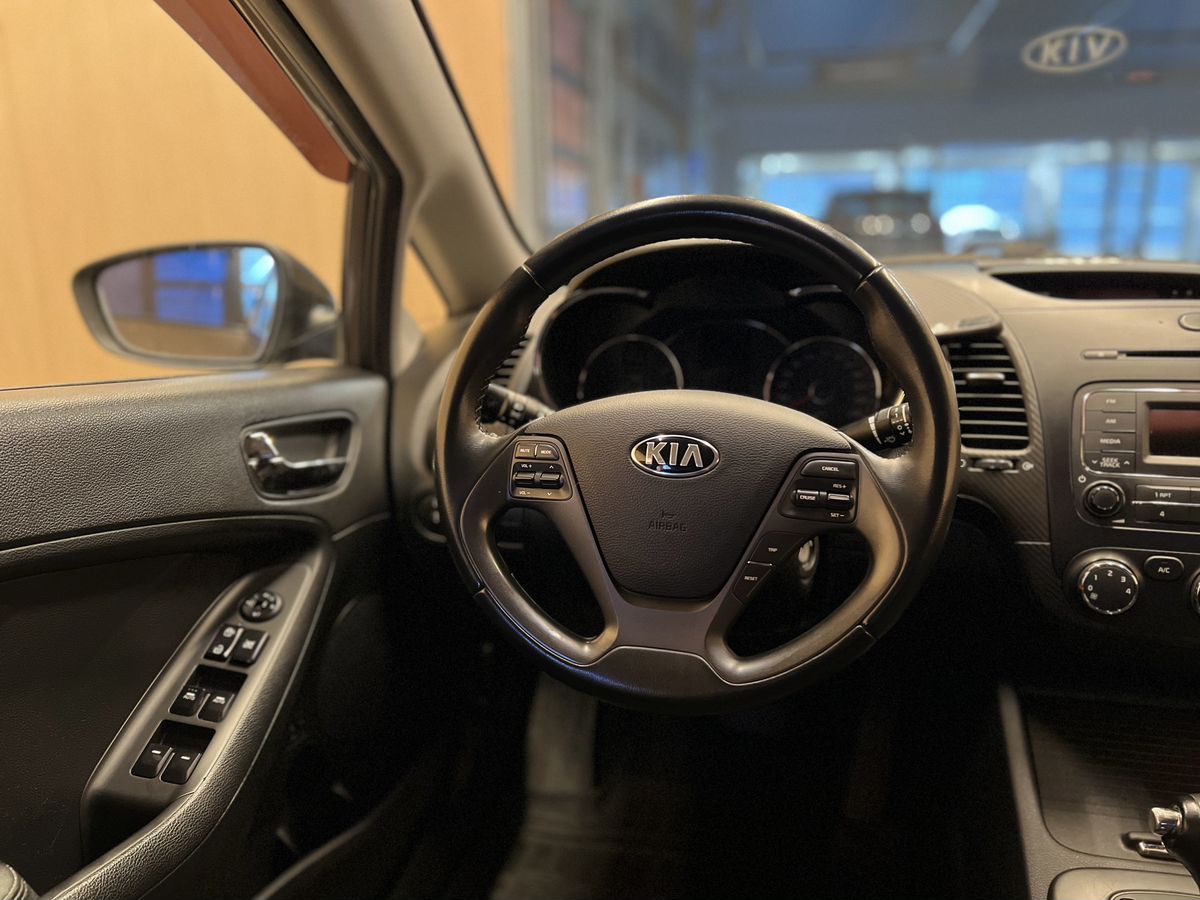 Kia Cerato 2013 16