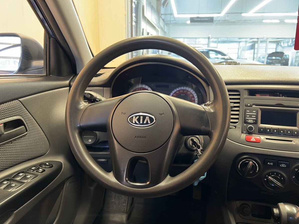 Kia Rio 2010 10