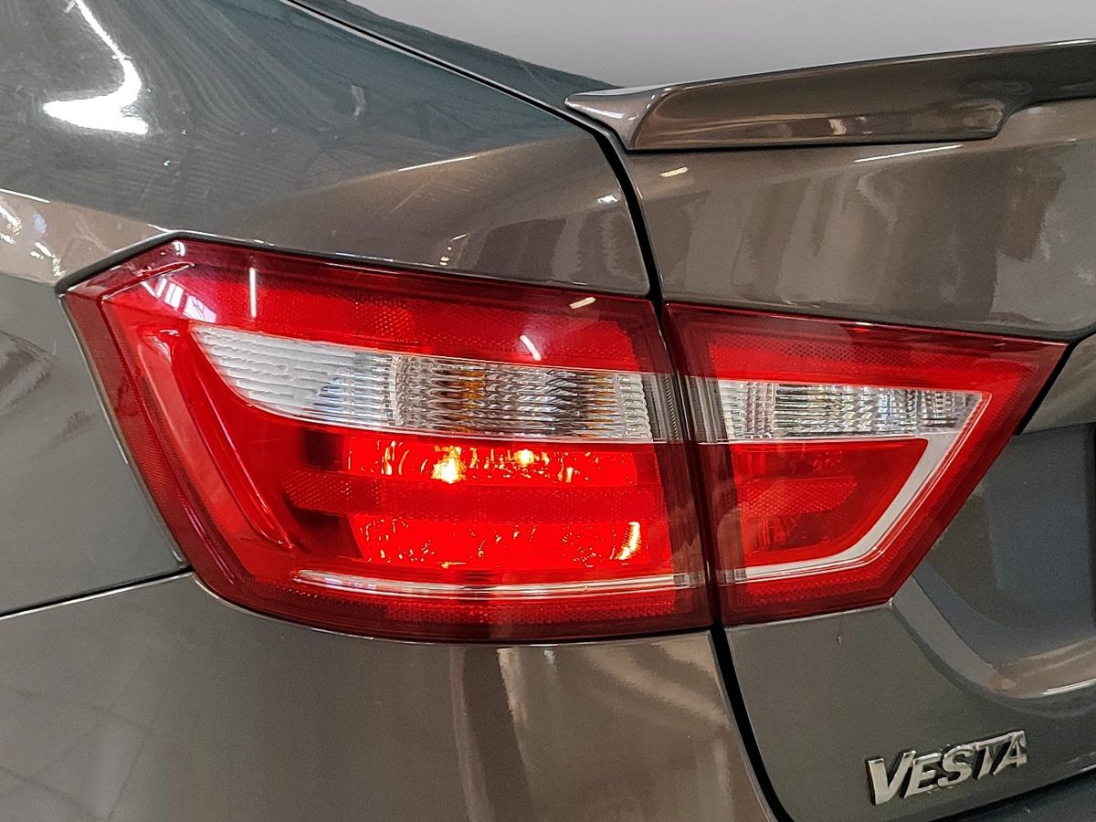 Lada (ВАЗ) Vesta Luxe Multimedia (2016-2018) I - 5