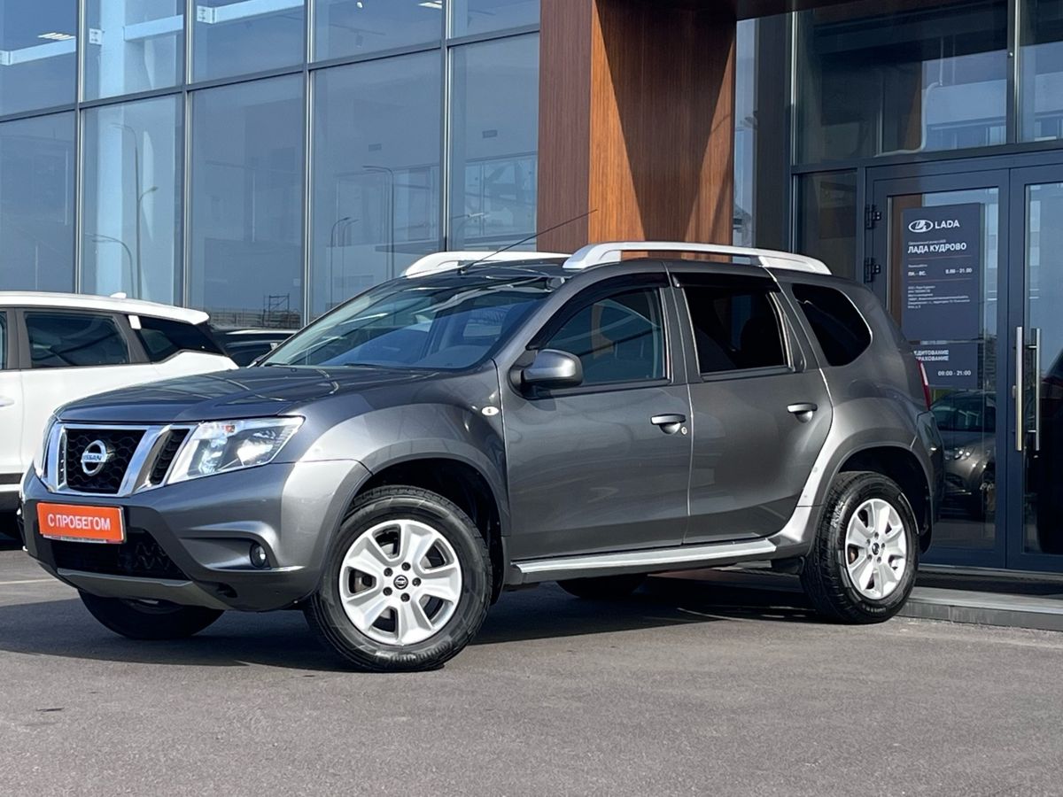 Nissan Terrano Elegance Plus III (D10) - 2