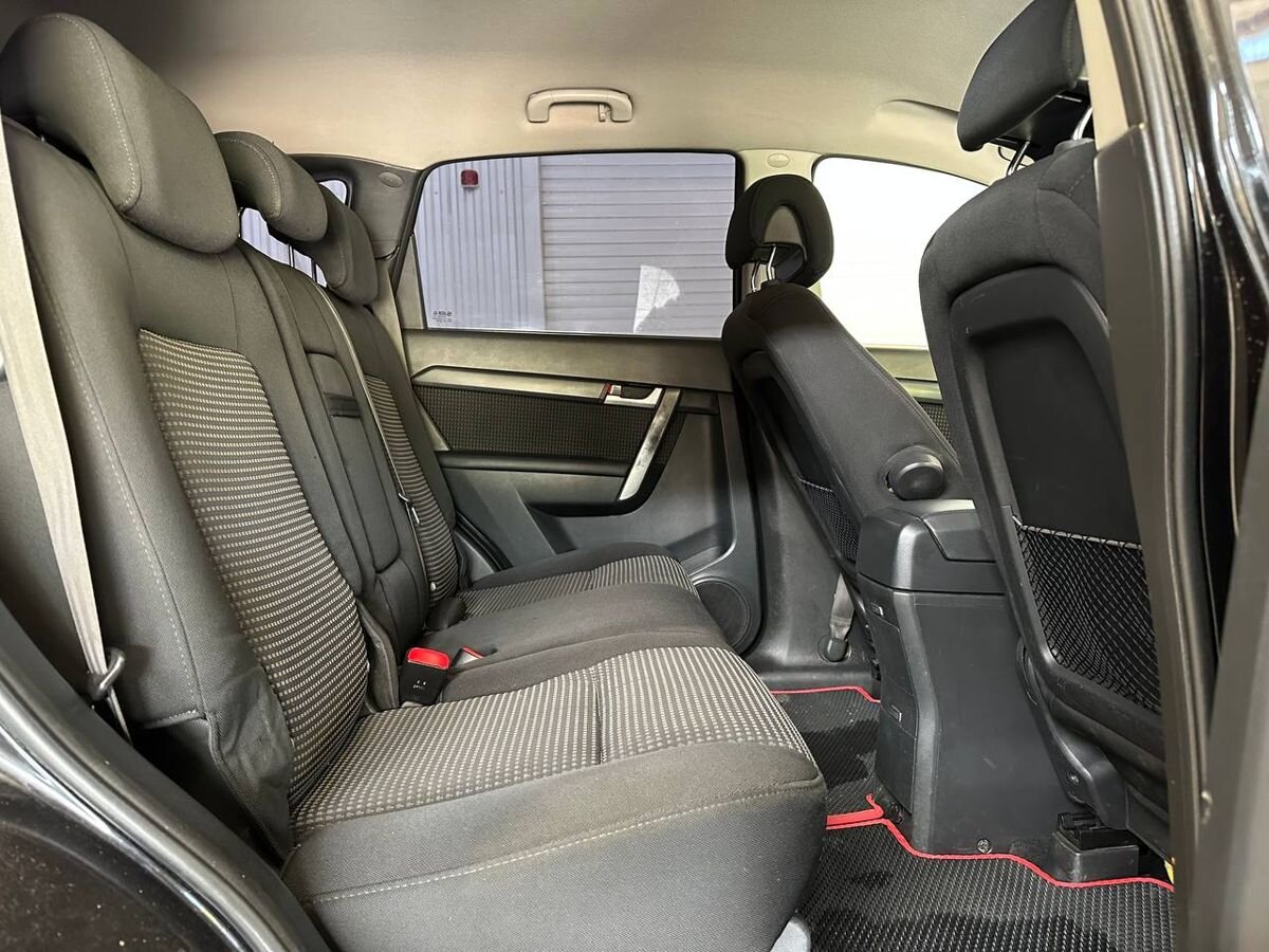 car-image