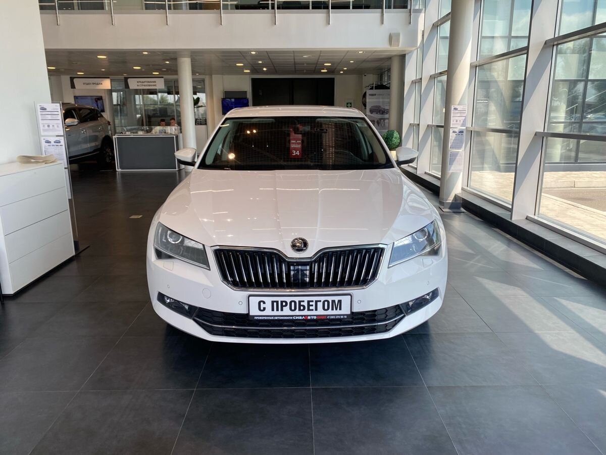 Skoda Superb 2018 1