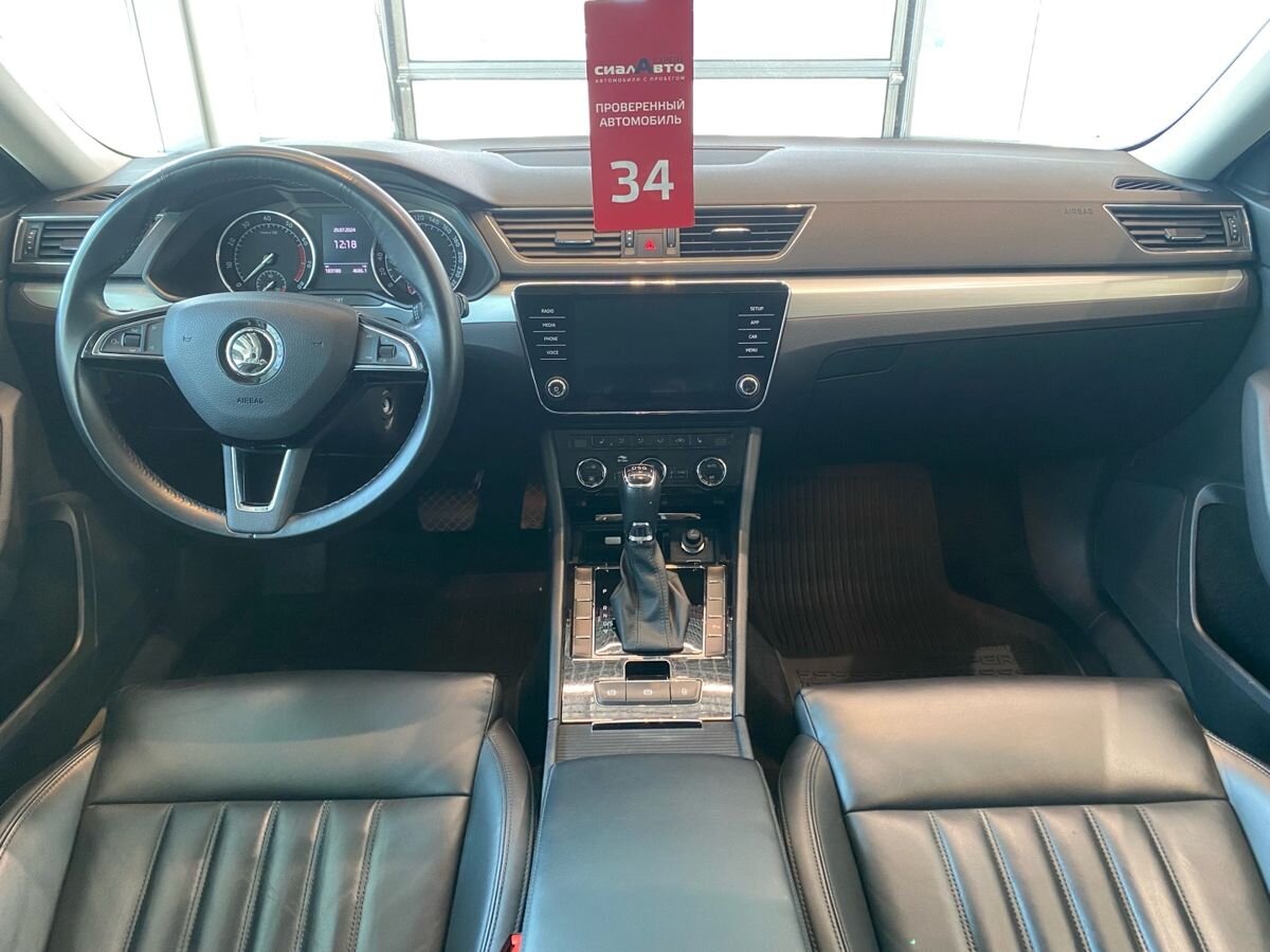 Skoda Superb 2018 15